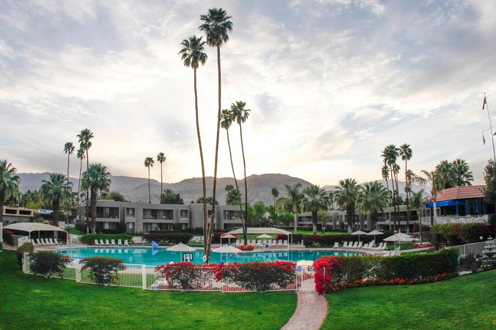 4 Golf Hotels Near Indian Wells Tennis Garden Worth Booking