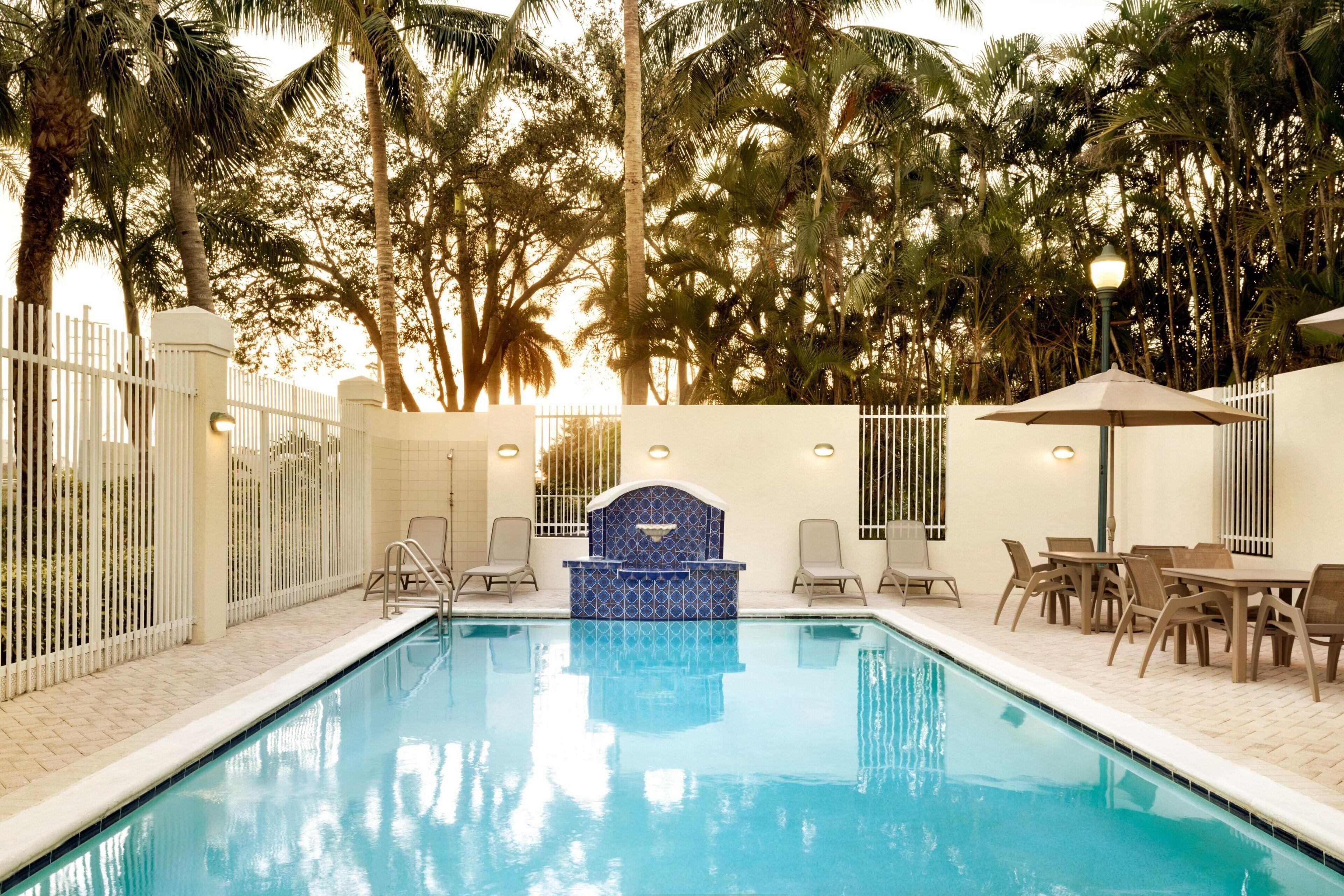 4 Smart Hotels Near Airport Exchange Inc Worth Booking