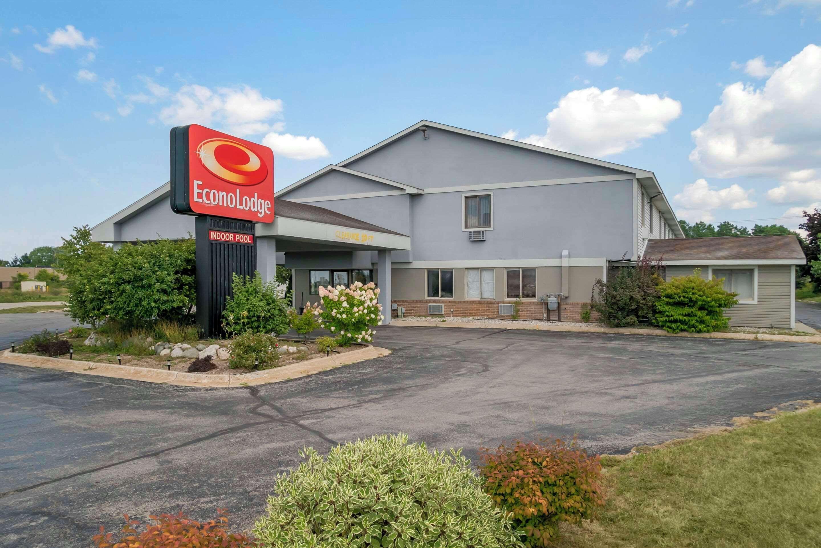 5 Smart Econo Lodge Hotels in Lake Michigan Worth Booking